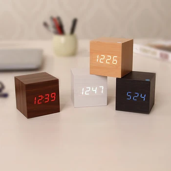 Drvene LED Alarm Temperatura Elektronski Sat Upravljanje Zvukovima Digitalni Led Zaslon Stolni Kalendar Desktop Sat je Visoke Kvalitete