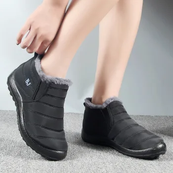 Zimske vodootporne ženske čizme do 2022 godine; Toplo plišani ženska obuća s okruglim vrhom na debelim potplatima; Ulične svakodnevne нескользящие paru cipele