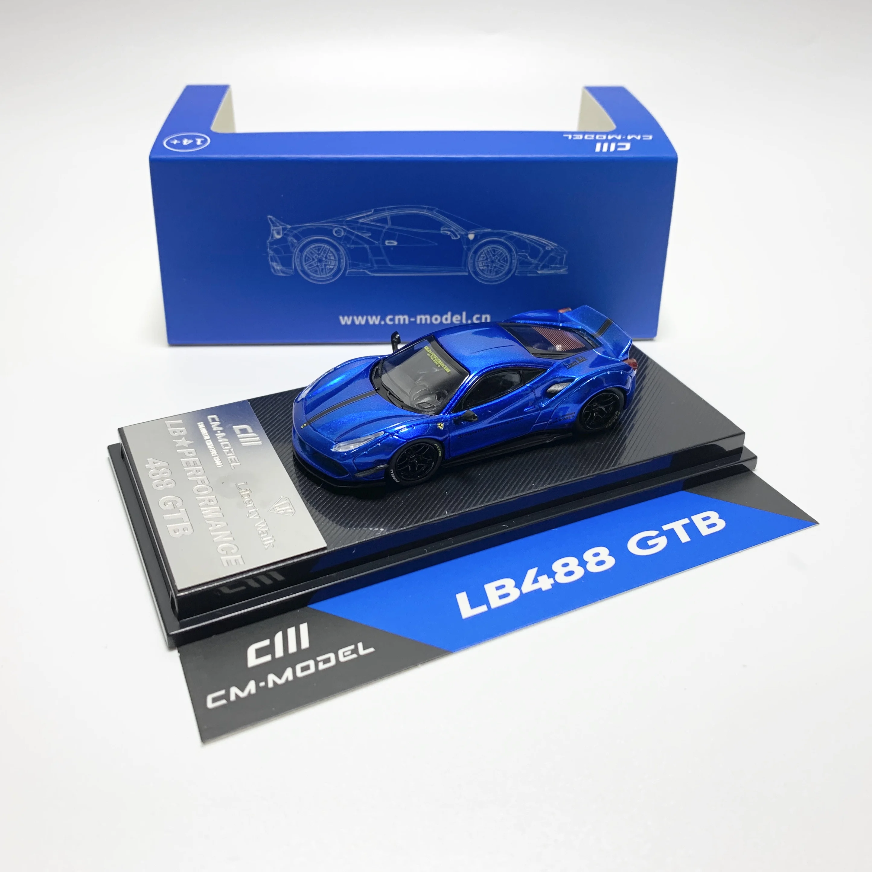 CM model cars 1: 64 LBWK Ferrari 488 GTB Ograničeno zbirka modela automobila od lijevanog metala Slika 0