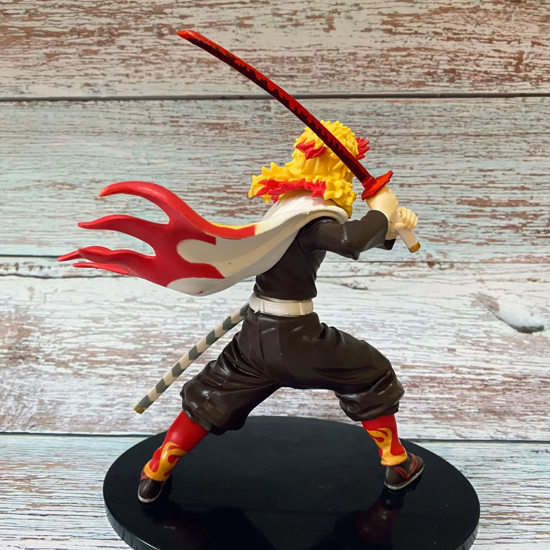 20 m Rengoku Kyoujurou Demon Slayer figurica zbirka igračaka Božićni poklon sa kutijom Slika 1