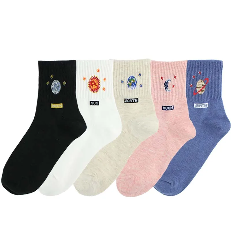 [WPLOIKJD]Koreja Harajuku Novi proizvod Kawaii Slatka Trendy ženske Čarape do gležnja Jednostavne Zabave slatka pamučne čarape s vezom u obliku Mjeseca Slika 1