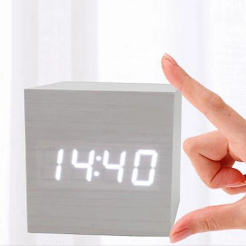 Drvene LED Alarm Temperatura Elektronski Sat Upravljanje Zvukovima Digitalni Led Zaslon Stolni Kalendar Desktop Sat je Visoke Kvalitete Slika 2